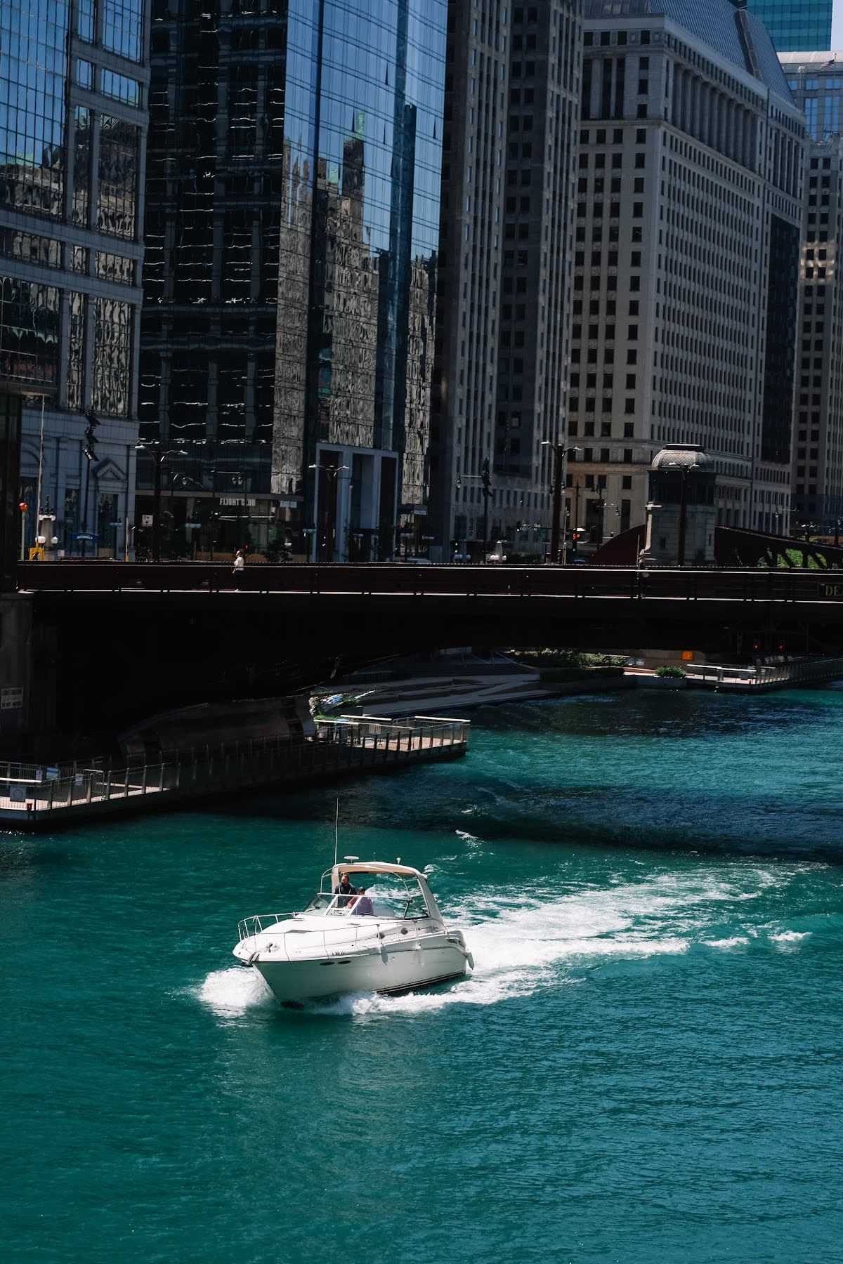 Chicago, USA — travel destination on RevealSpot
