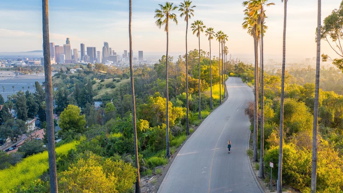 Los Angeles, USA — travel destination on RevealSpot